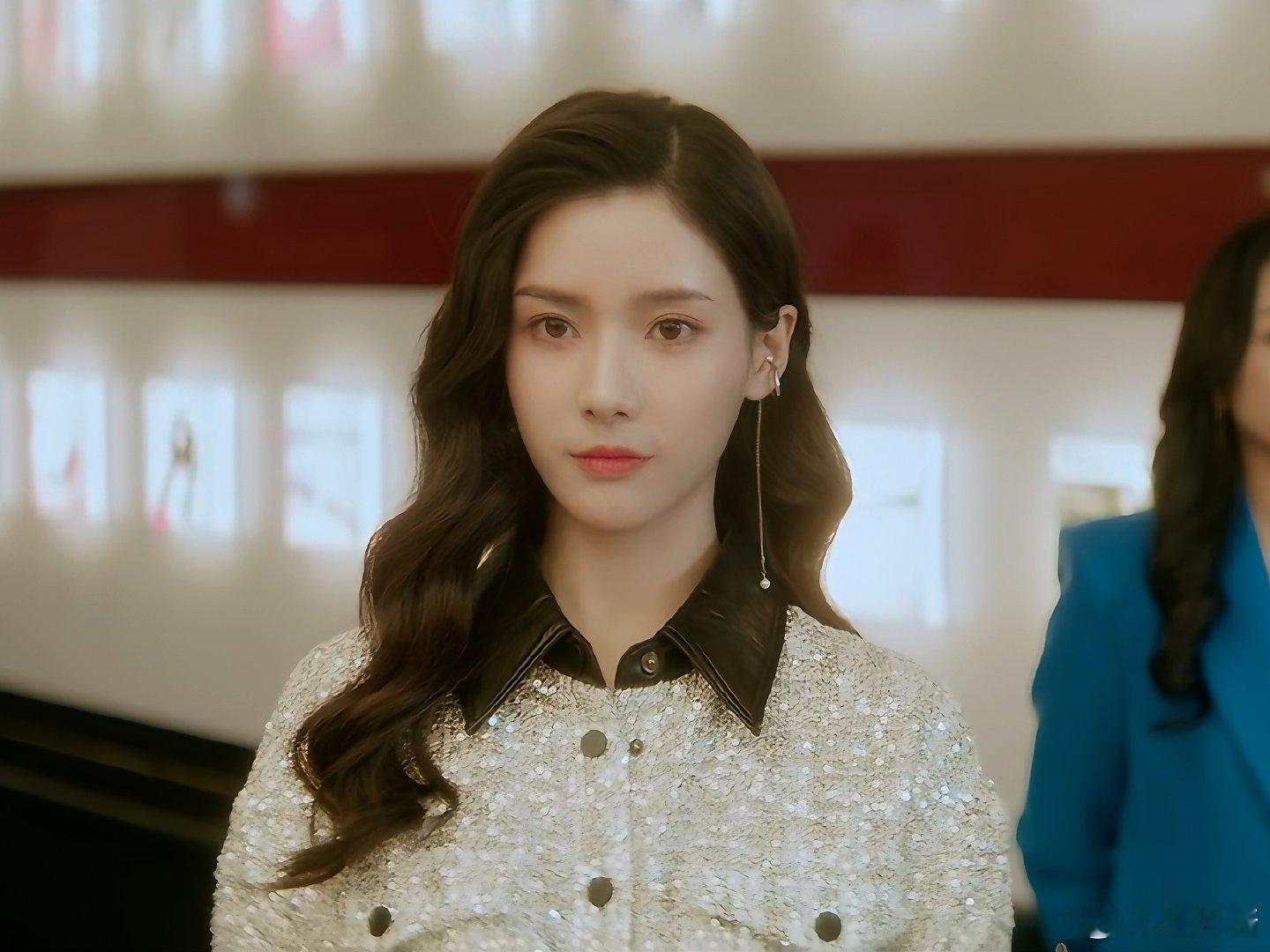 #失笑# 大家都看了吗，在一众古装剧中杀出重围的现代都市喜剧。一口气看了五集被女