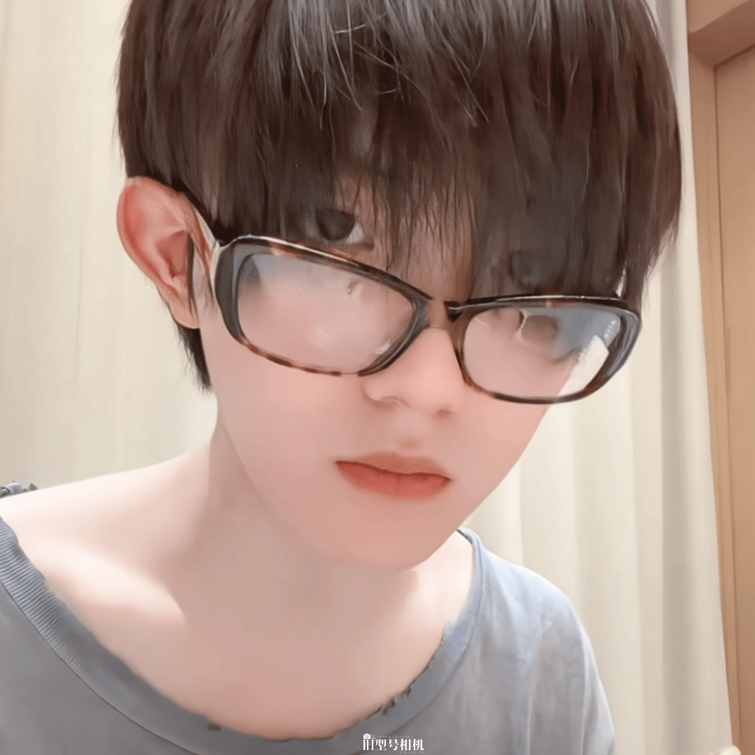 苏新皓舌头怎么了 舌头这种位置受伤真的很难愈合，日常吞咽说话都会刺痛，苏新皓一定