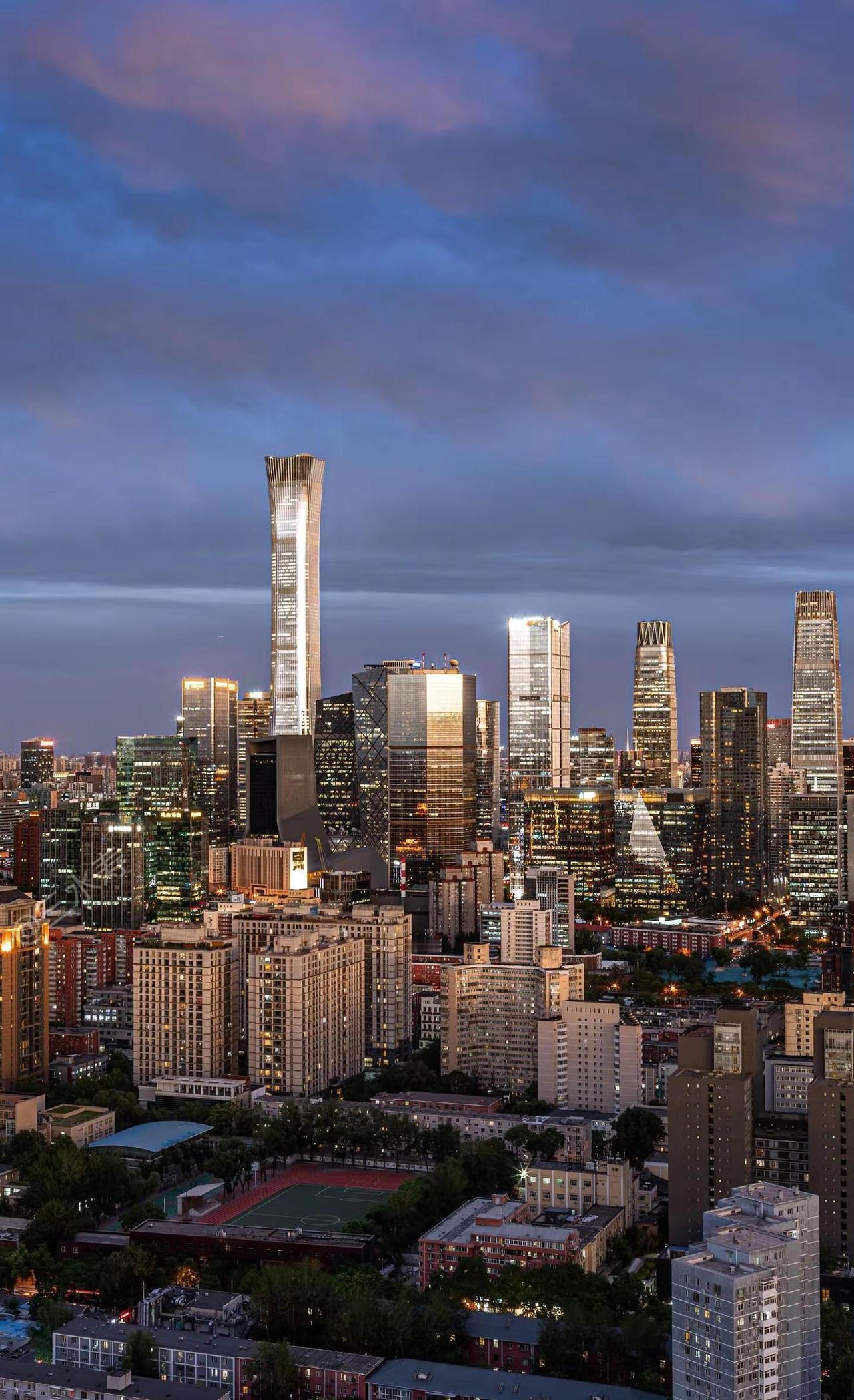 国贸璀璨夜景。