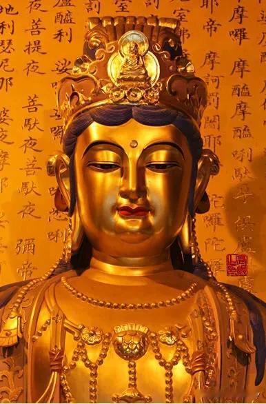 经典老人言
河边水腥气，钓者好运气。
大席要成六，万事都得凑。
吃菜不能翻，壶嘴