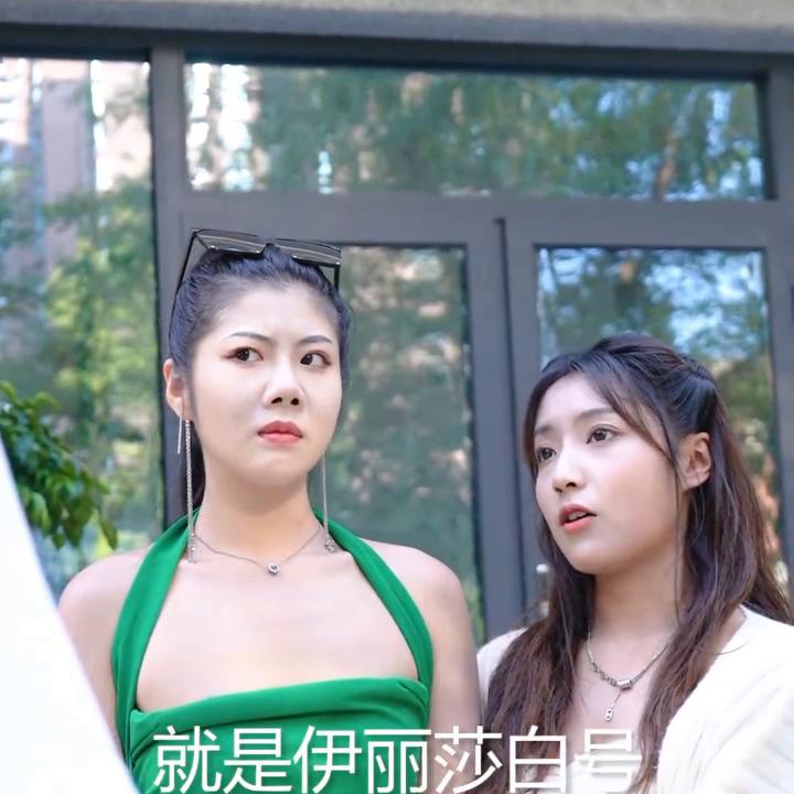 虽说有人觉得看AI制作的剧集能消磨时间且更精彩，但我却不这么想。
现在AI建模剧
