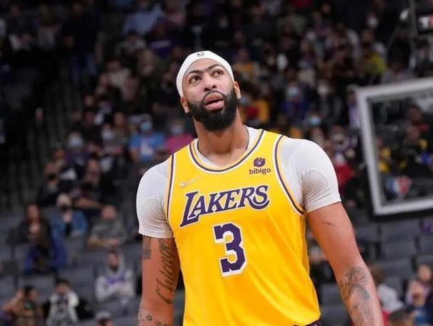浓眉谈DPOY：我的数据领跑联盟，就是没这个荣誉，老詹：他被针对


NBA比赛