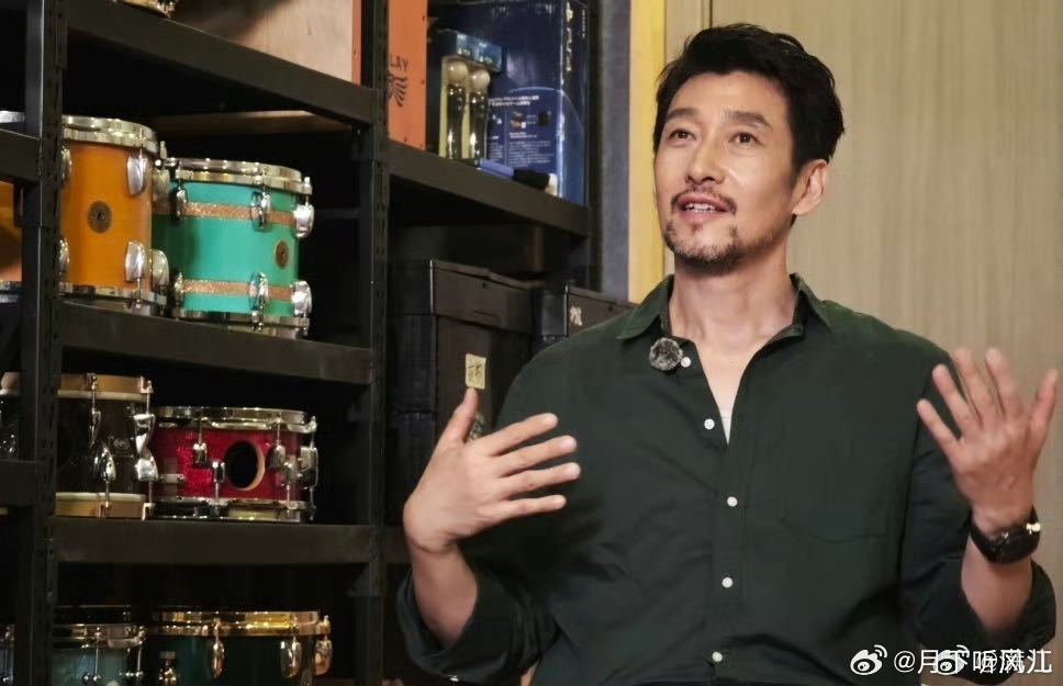 退圈10年的顶流歌手满江杀回来了魔力歌先生全场都被震撼到😱满江唱功十年如一日稳