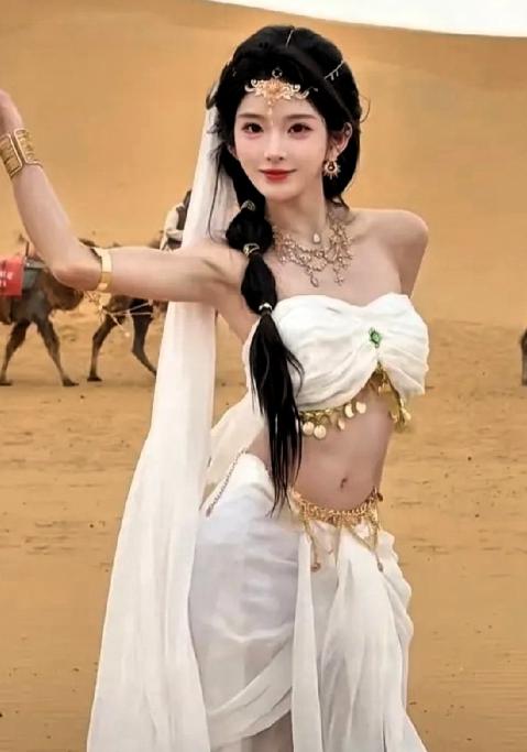 人比人还真没法比！网上曾传有人追了巴旦木公主多年都没等来官宣，结果8月11日她突