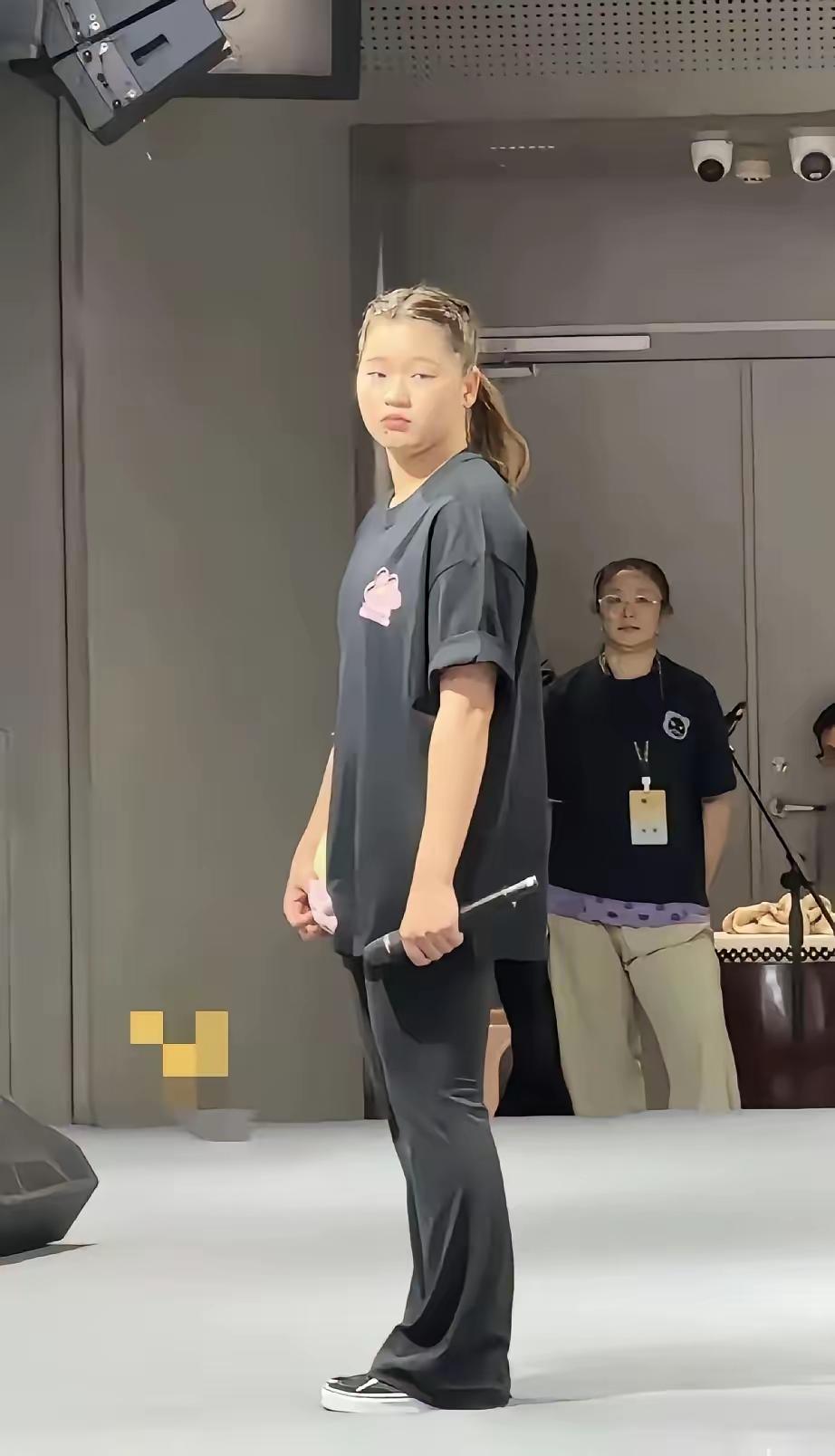全红婵胖了好多哟，不知道她以后还会跳水不？