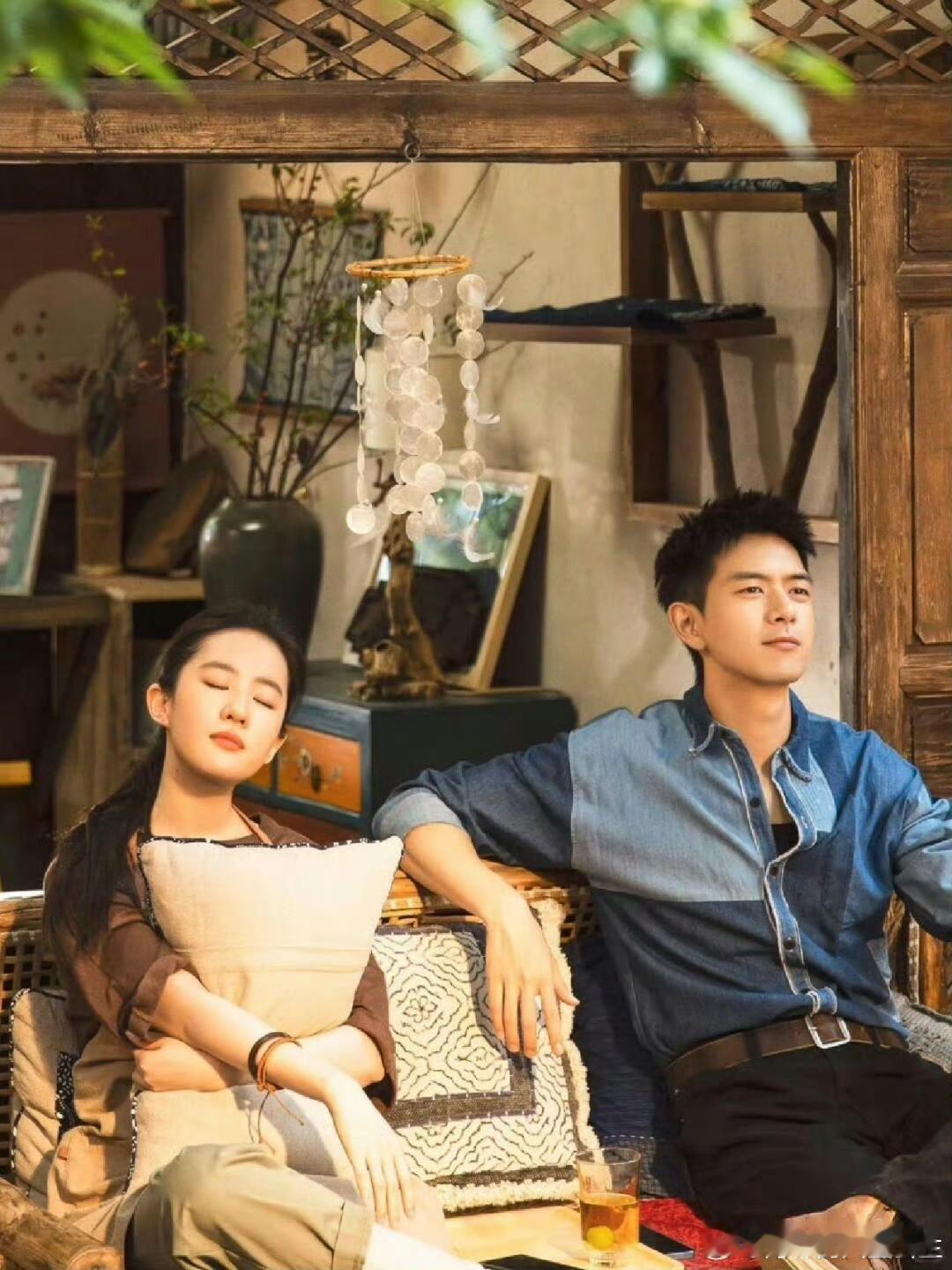 李现真的是二搭的神
据说《去有风的地方》计划要拍第二季了，目前在协调刘亦菲和李现