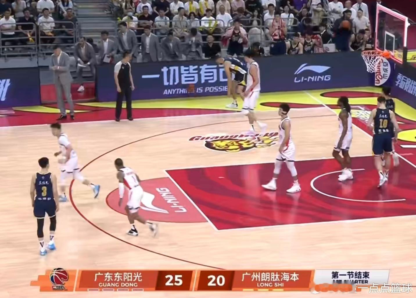 广东宏远首节25-20领先广州，三分是短板！广东宏远与广州男篮的季后赛首节对决落