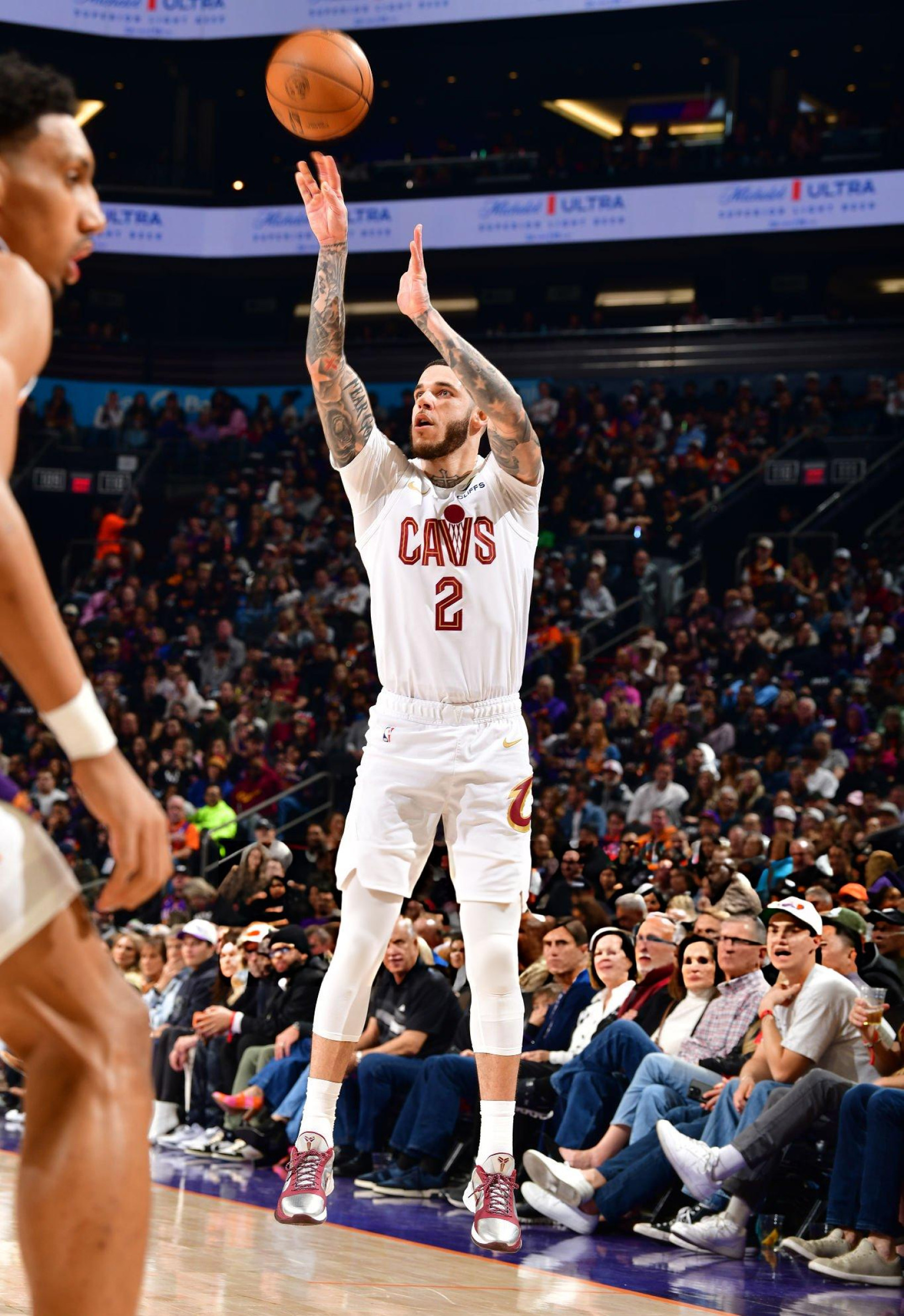 Lonzo Ball 今日上脚 Nike Kobe 5 Protro “Lowe