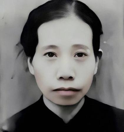 1937年全面抗战打响，湖南祁阳教员周咏南已经守寡十八年，丈夫早逝时儿子黄天才九
