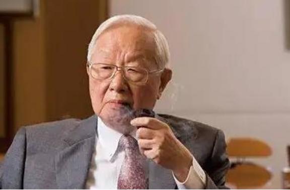 台积电创始人张忠谋，受访时语出惊人：“我真的认为，我的国家——美国，仍然是世界的