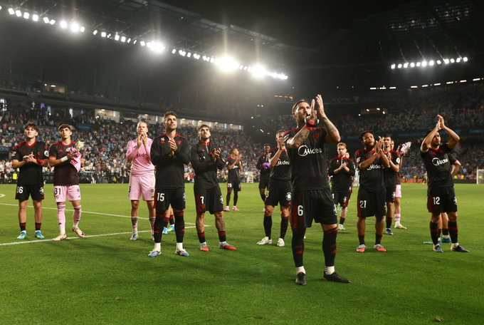 ❤️🖤 感谢远赴客场助威的塞维利亚球迷并肩同行，坚守至终💪🏽VamosMi