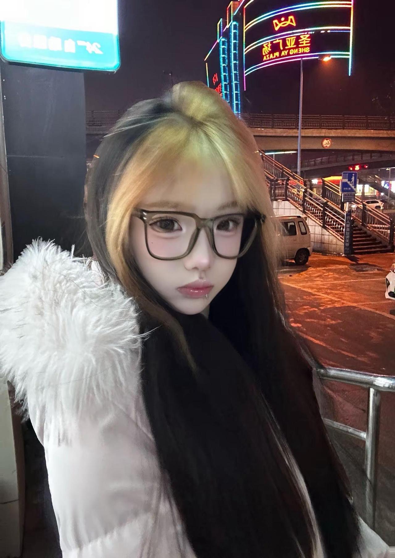 你睡了吗 我翻聊天记录又翻到你说爱我的时候