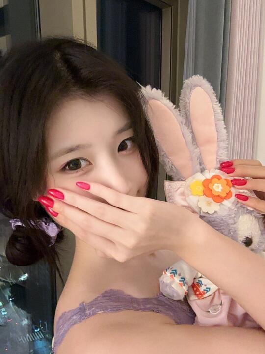 谁还没做过玫红色美甲