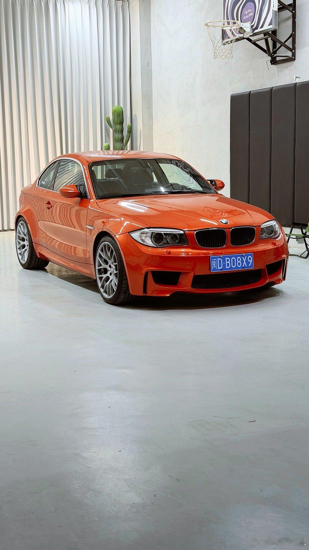 一到工作室，两台手动挡大玩具就这么等着我，画面简直不要太美好～～出差8天跑6个城