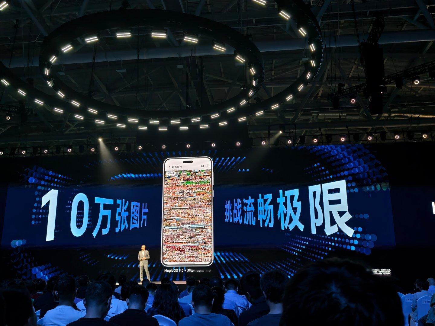 #荣耀Magic7#性能超强，加载10万张图片都不带卡的。用了最新的骁龙8至尊版
