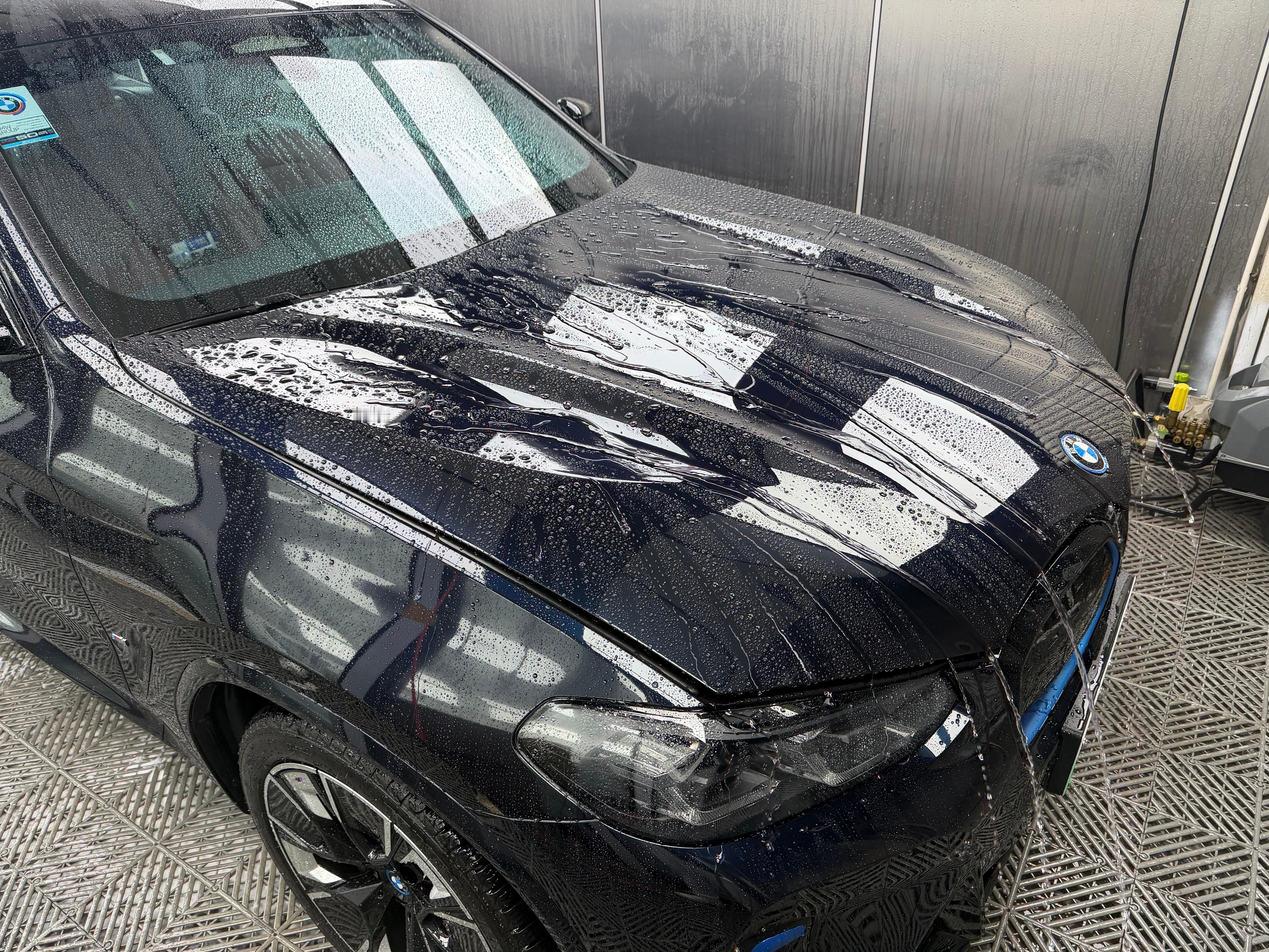 发着低烧也得出来洗车 身        心       愉        悦～～