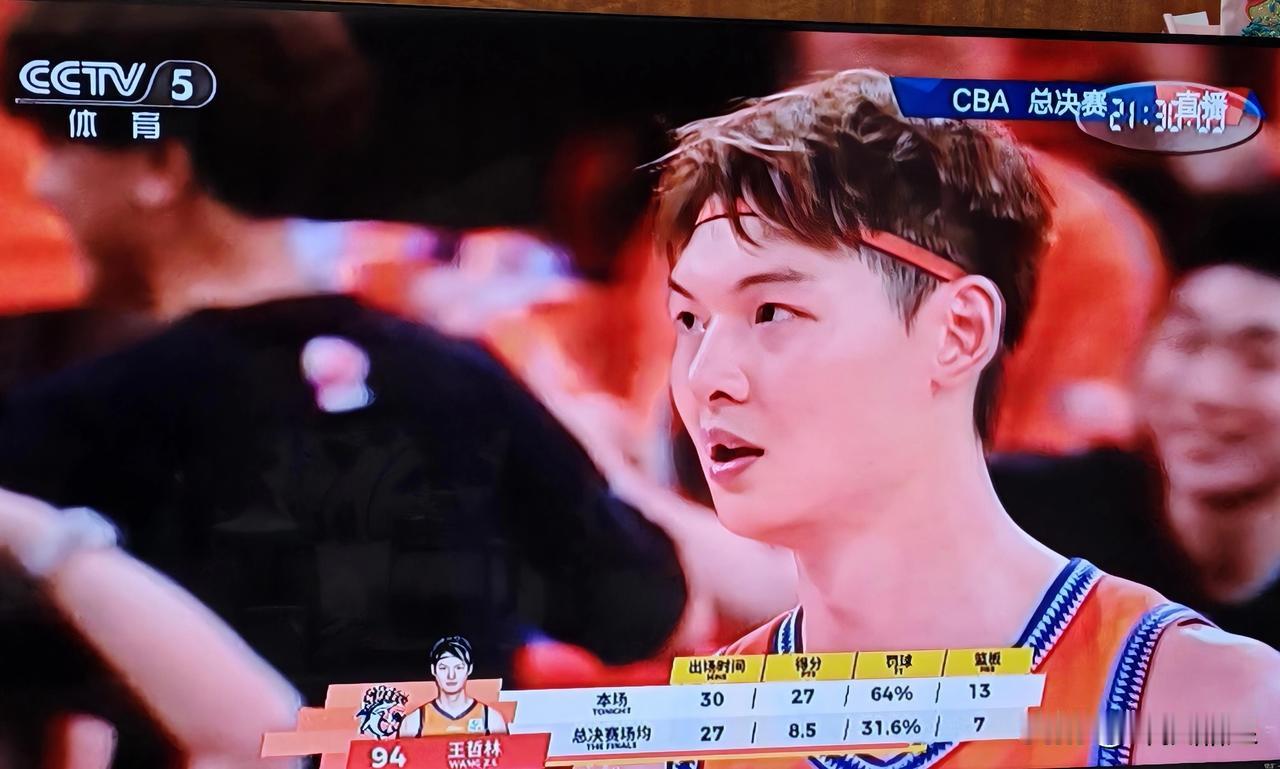 上海队今晚战胜广厦，以4-1夺得CBA总冠军，赛季初谁能想到！
1.谁能想到，赛