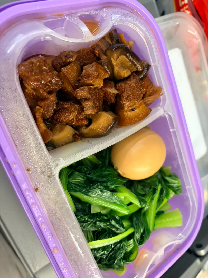 高铁点餐，我的这份28，阿翠那份60，我的还比她的好吃阿远出差日记 宿州