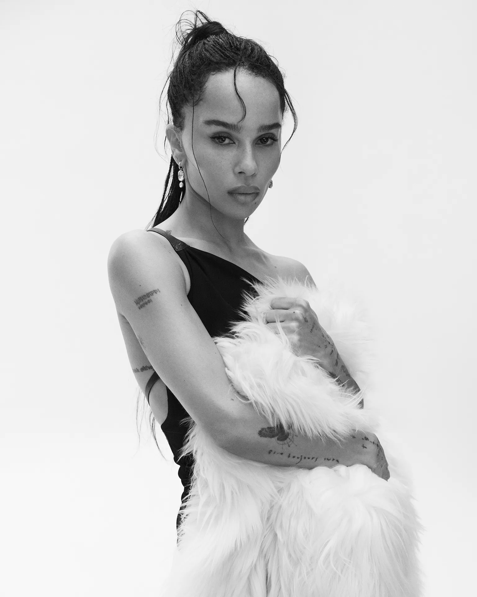TNABO 佐伊·克拉维茨登上英版Vogue封面“‘酷（cool）’这个词总是被