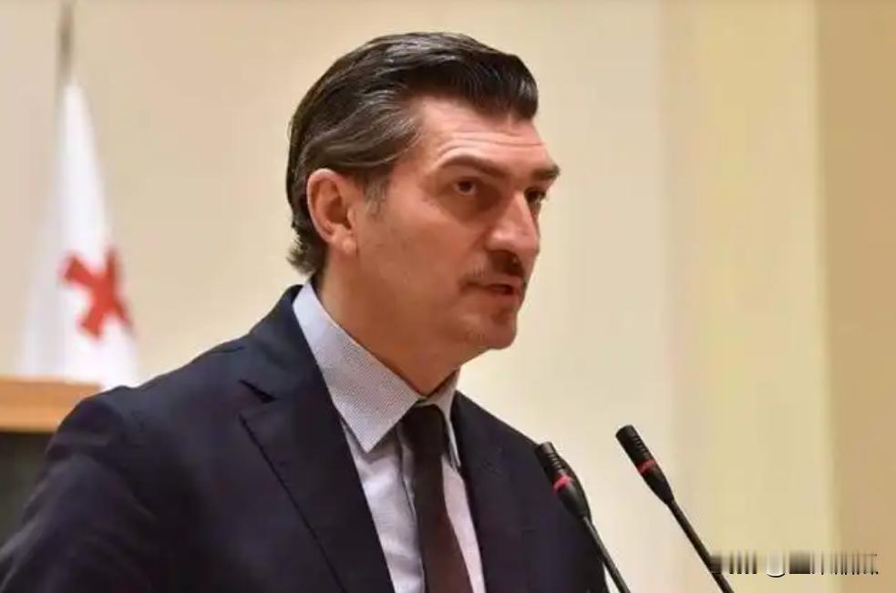 曼城出总统了，历史上第二位足球运动员成为总统，又一个从CCTV5跑到CCTV1的