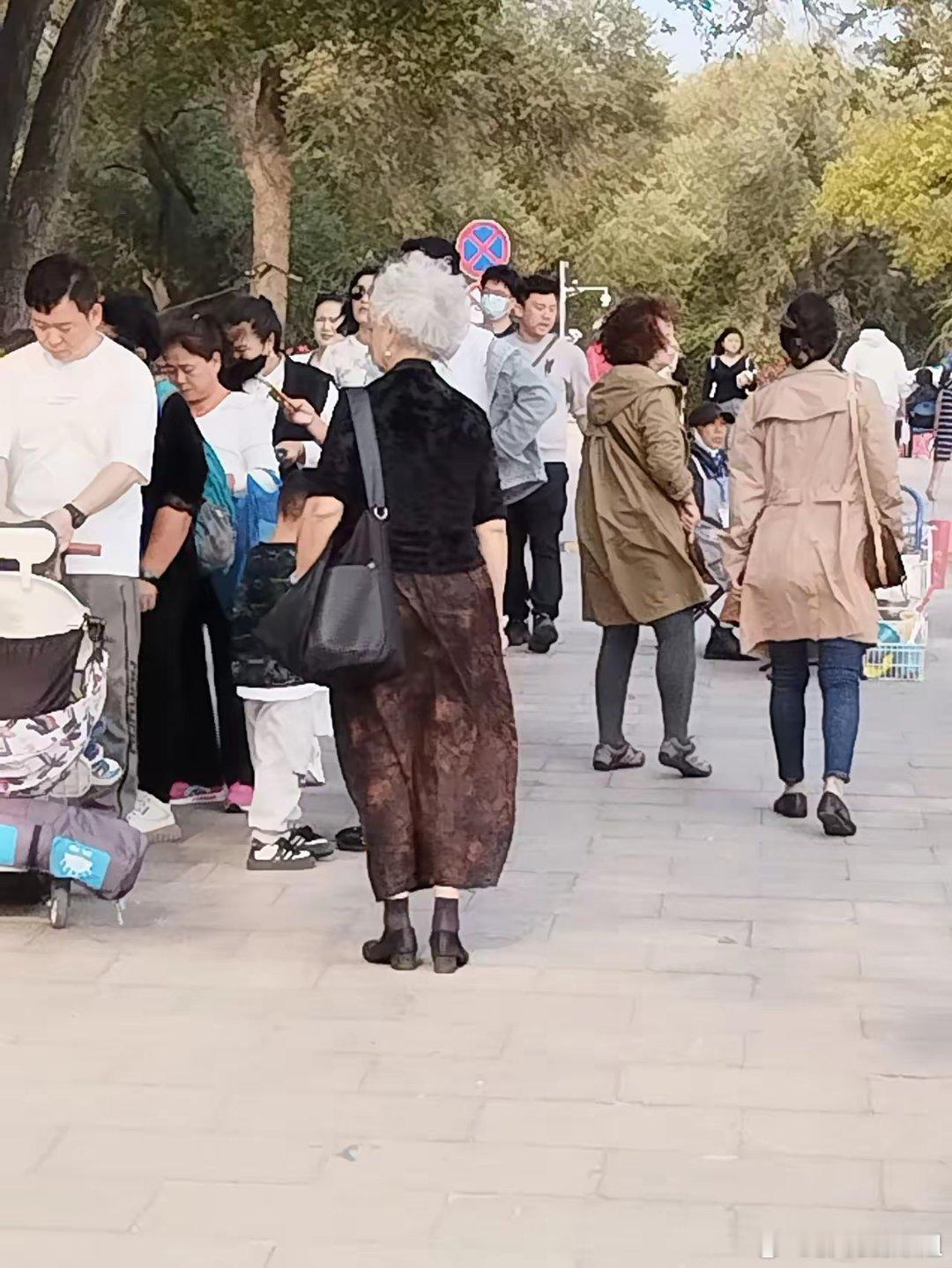 老年人这样穿才好看啊！ ​​​