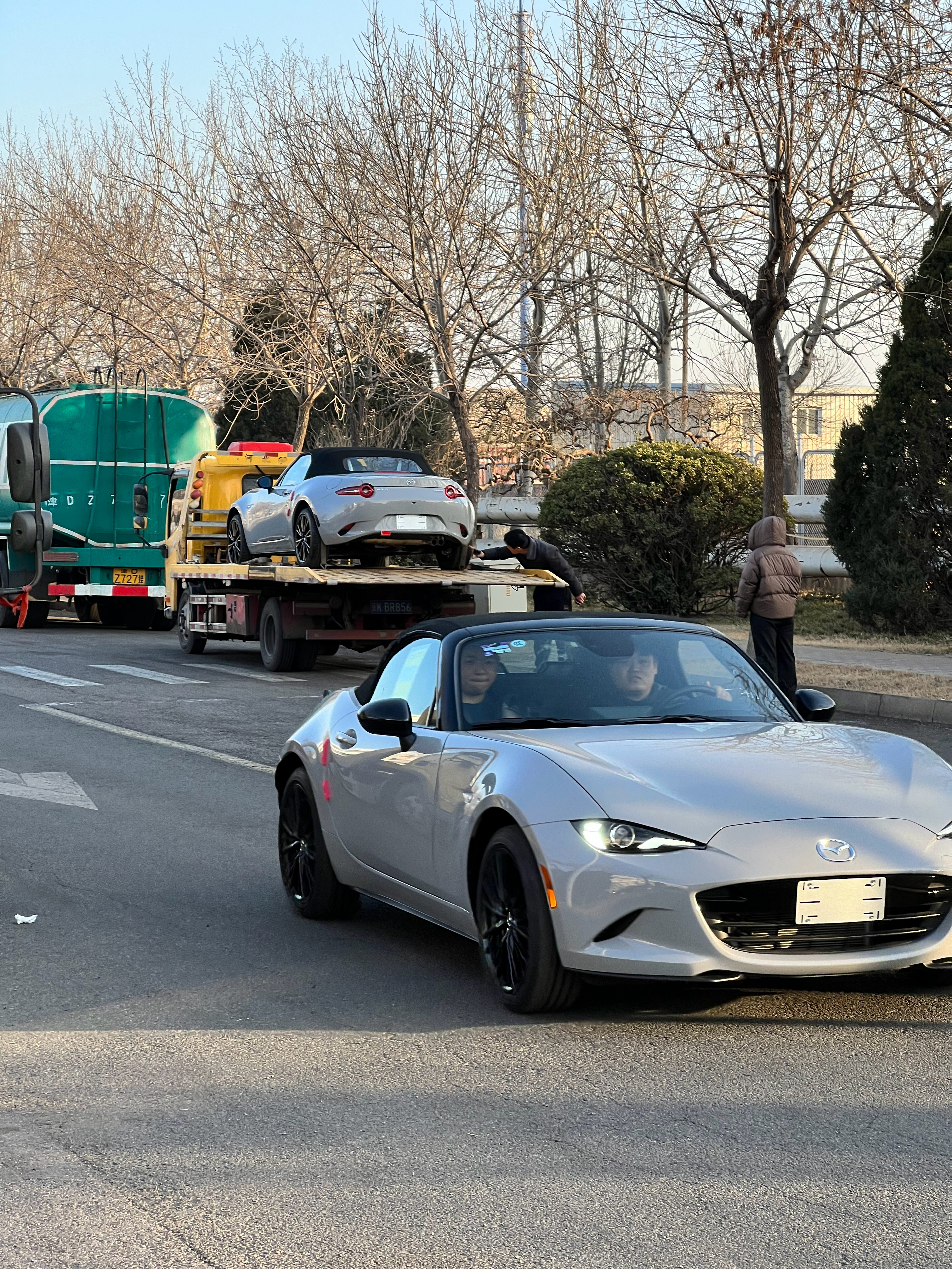 MX-5安排发运双胞胎一样的车型，最近MX-5价格比较稳定欢迎预定 天津·中国天