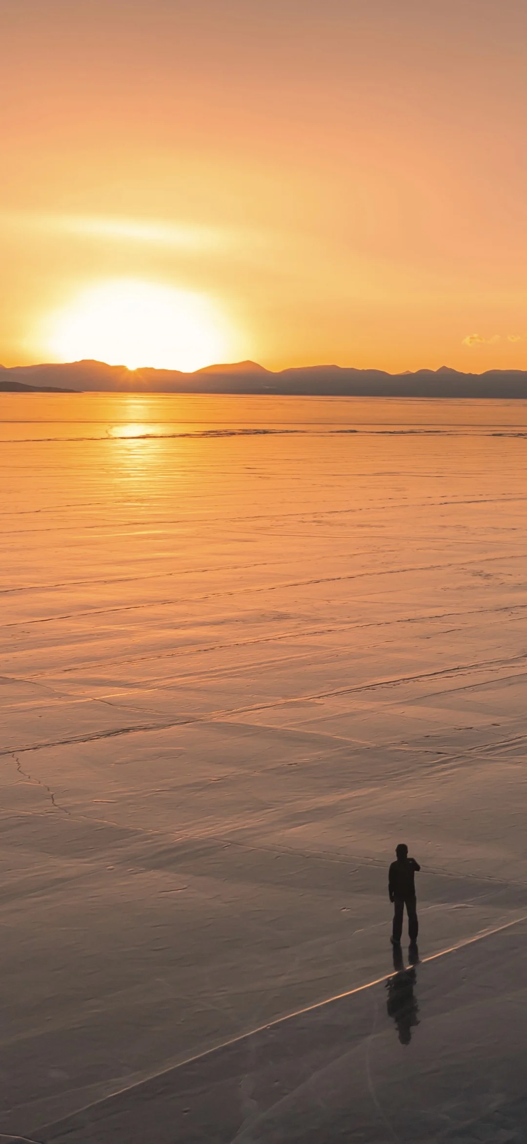 兄弟，我让你拍普莫雍错日落，没让你拍核爆
