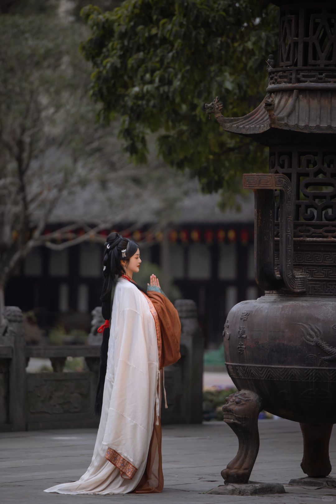客片 我点高香敬神明 抵我心中意难平