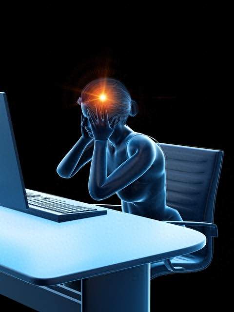 养儿防老彻底行不通？421家庭压力拉满，晚年真正靠山变了。