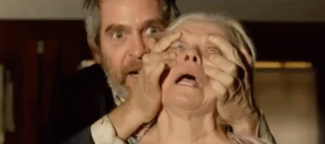 明天带着湖人球员看录像分析的雷迪克。