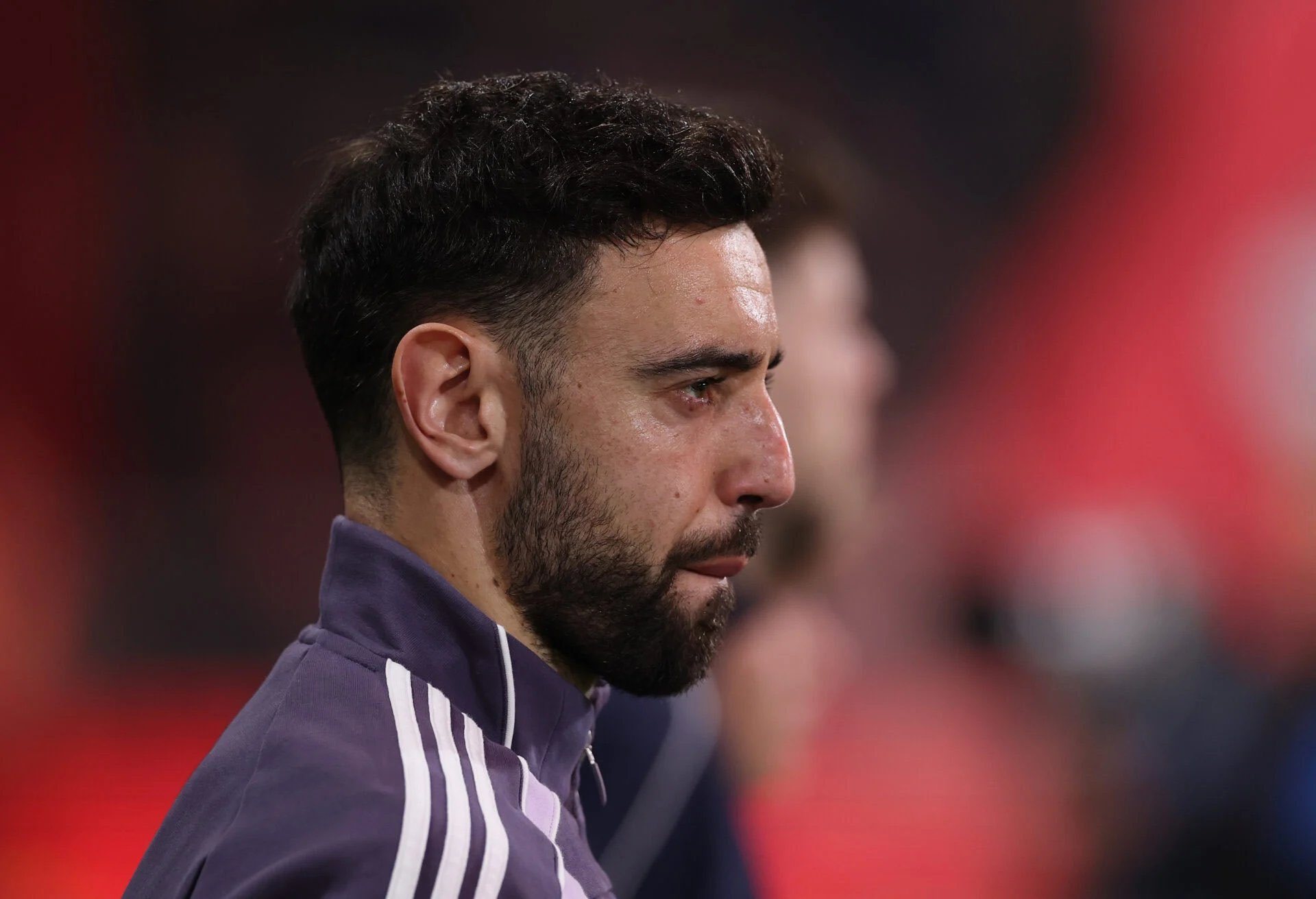 布鲁诺·费尔南德斯谈红牌：我不想谈这个，因为规则对每个人都不一样，对每个人的执行