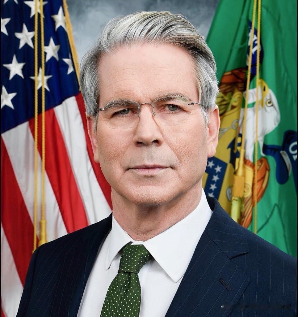 美国财长贝森特最近放话，说有两家中国银行存放了伊朗的资金，美方准备制裁。
这话一