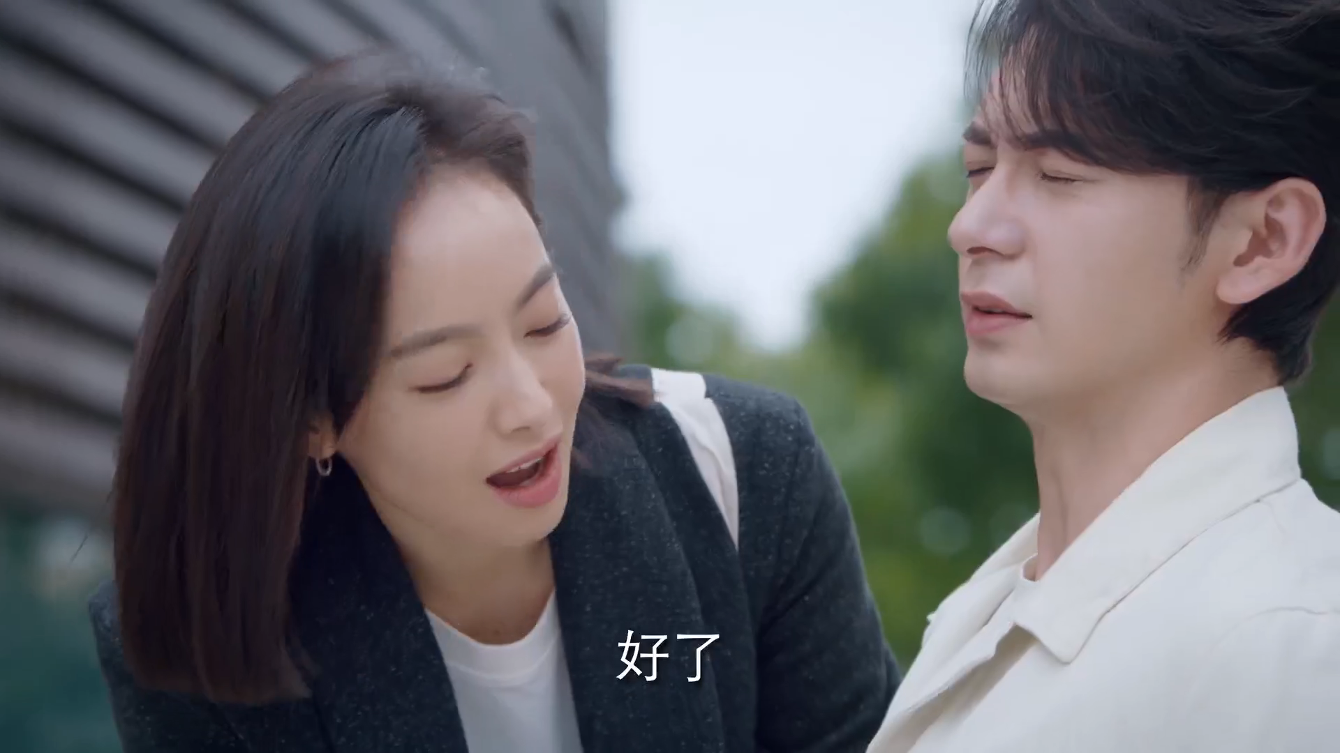 #陈星旭被羊驼吐口水##陈星旭新剧被羊驼吐一脸# 听说陈星旭在拍戏时被羊驼吐了一