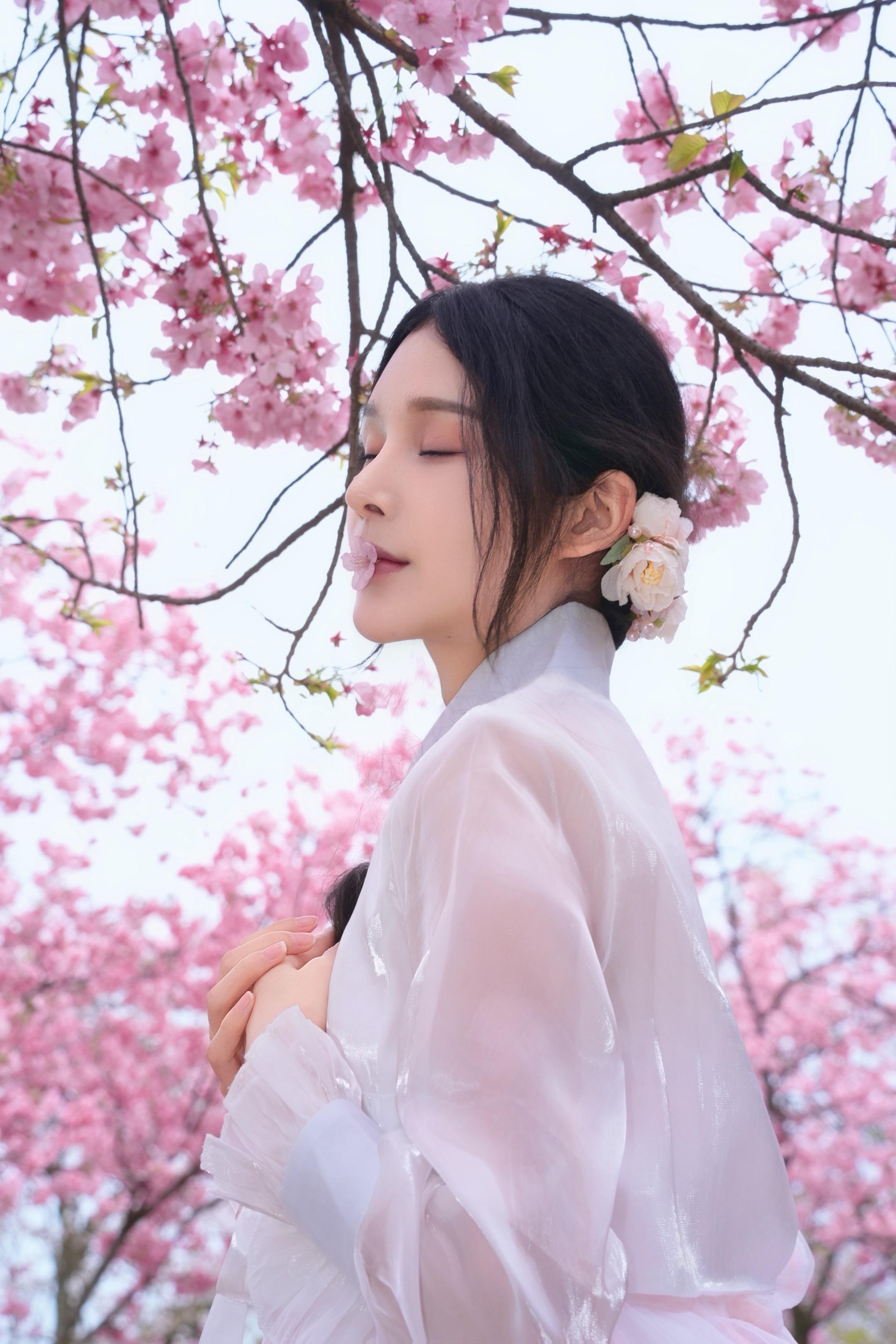 樱花 樱花甜美 樱花季 桃花妆 粉色樱花妆容