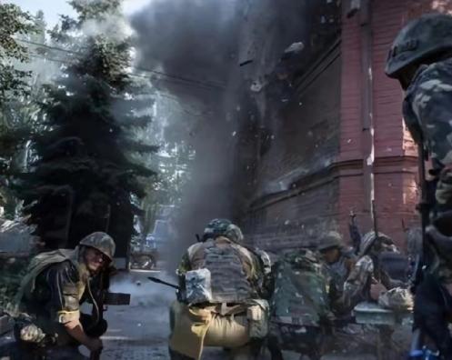 乌克兰这下可惹上大麻烦了！
刚炸沉俄罗斯两艘油轮，俄军就像被激怒的蜂群一样，14