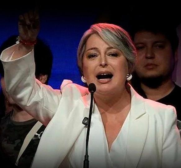 ❗智利共产党总统候选人珍妮特·哈拉指出，美国对委内瑞拉的军事入侵只会给智利和该地