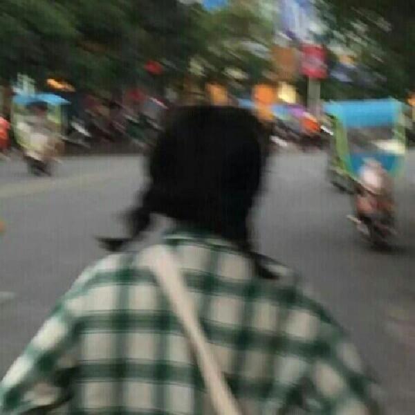 不漏脸背影头像 ​​​