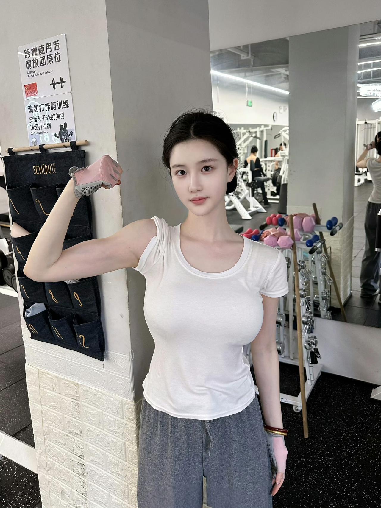 她不止一面，但都很美丽