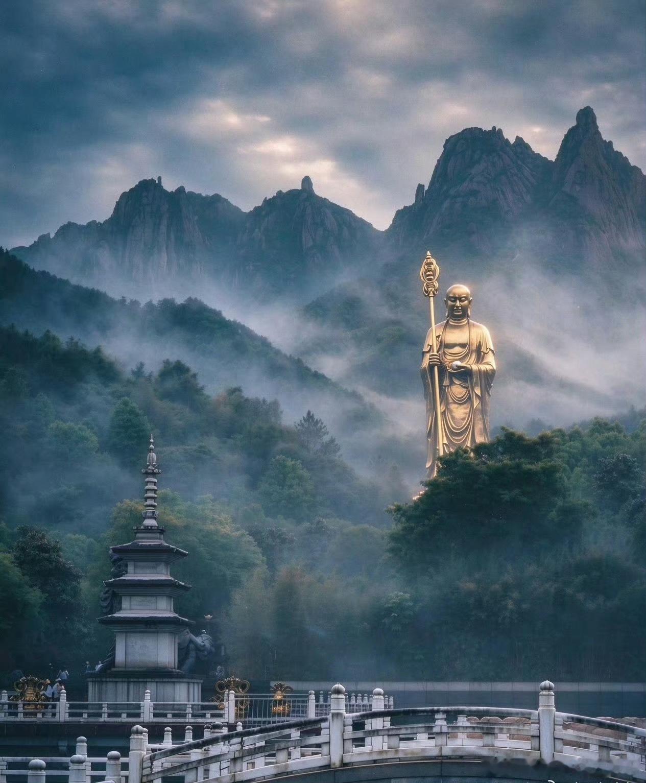 老子在《道德经》中写道："祸兮福之所倚，福兮祸之所伏。"这句话流传了两千多年，说