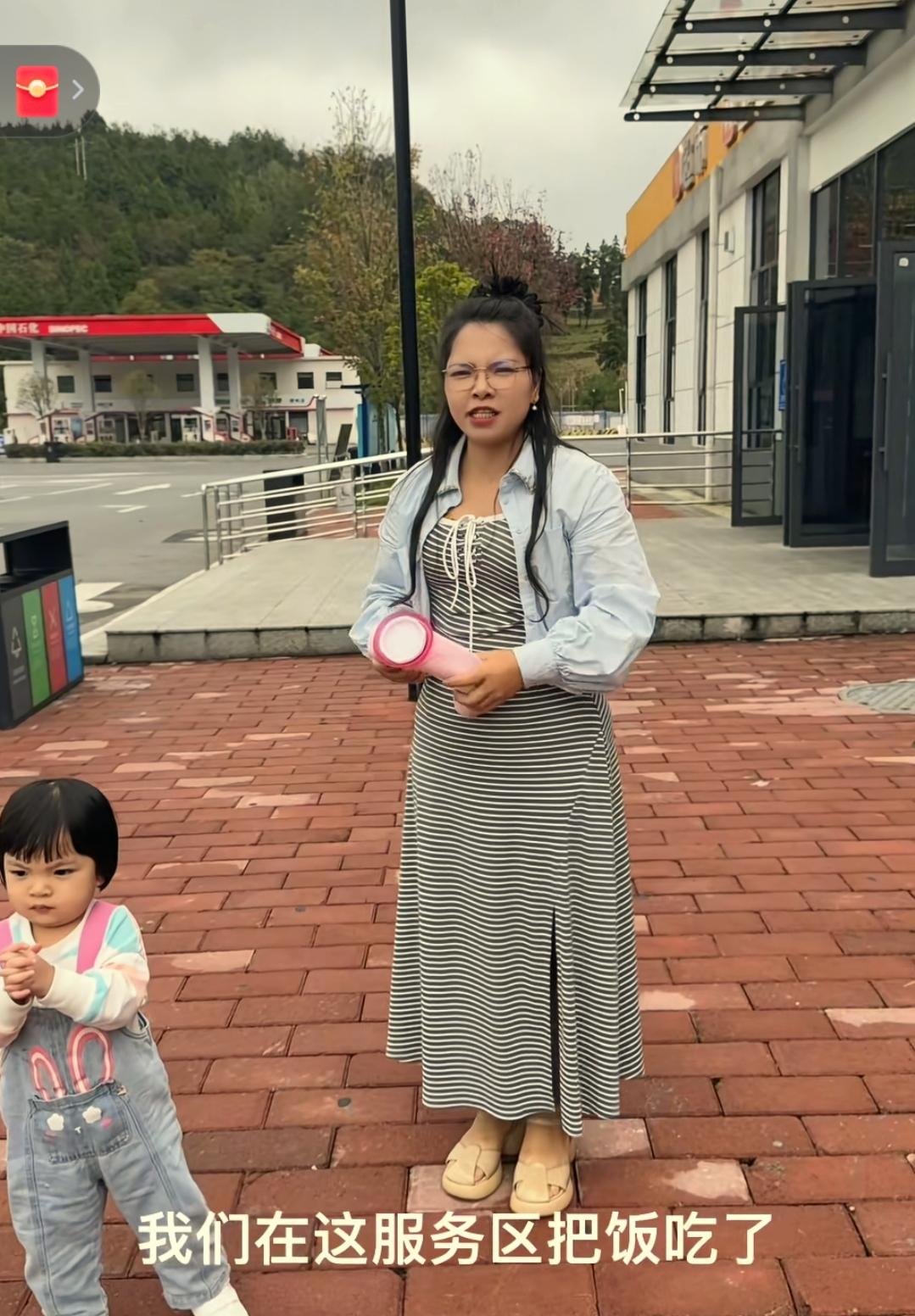 我开始有点理解农村四哥了
小英子这么完美的女人，谁会不喜欢啊？
不仅是因为可以独