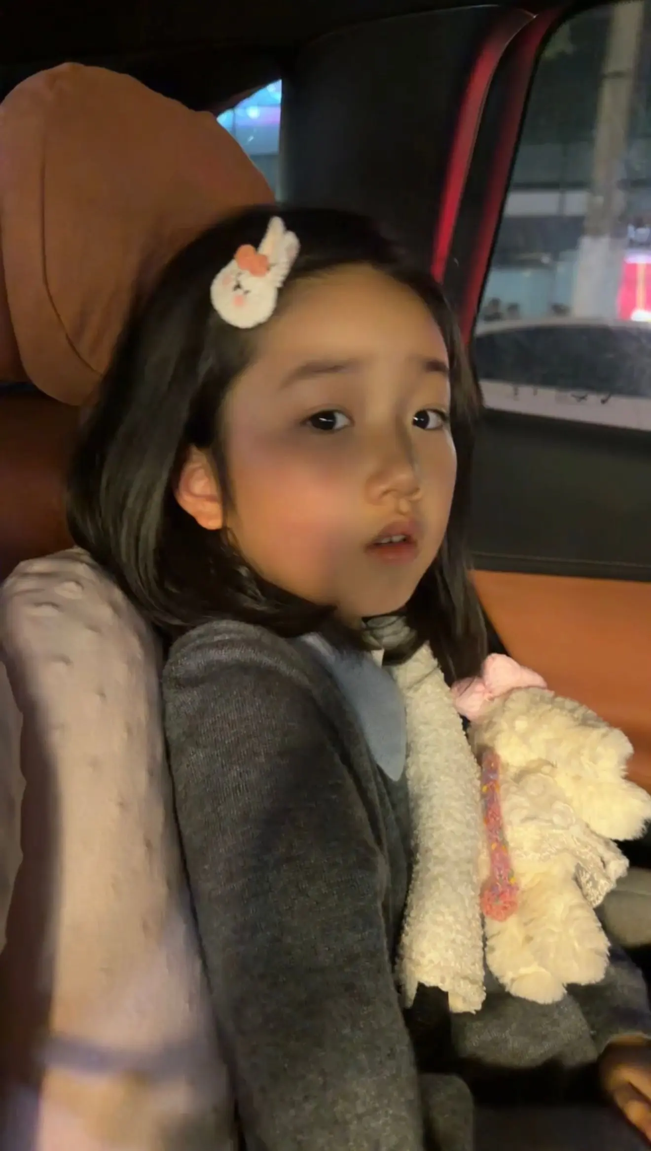 现在的小学生都是几点睡觉的？猪咪今年2年级，9点钟上床睡觉，9点半左右...