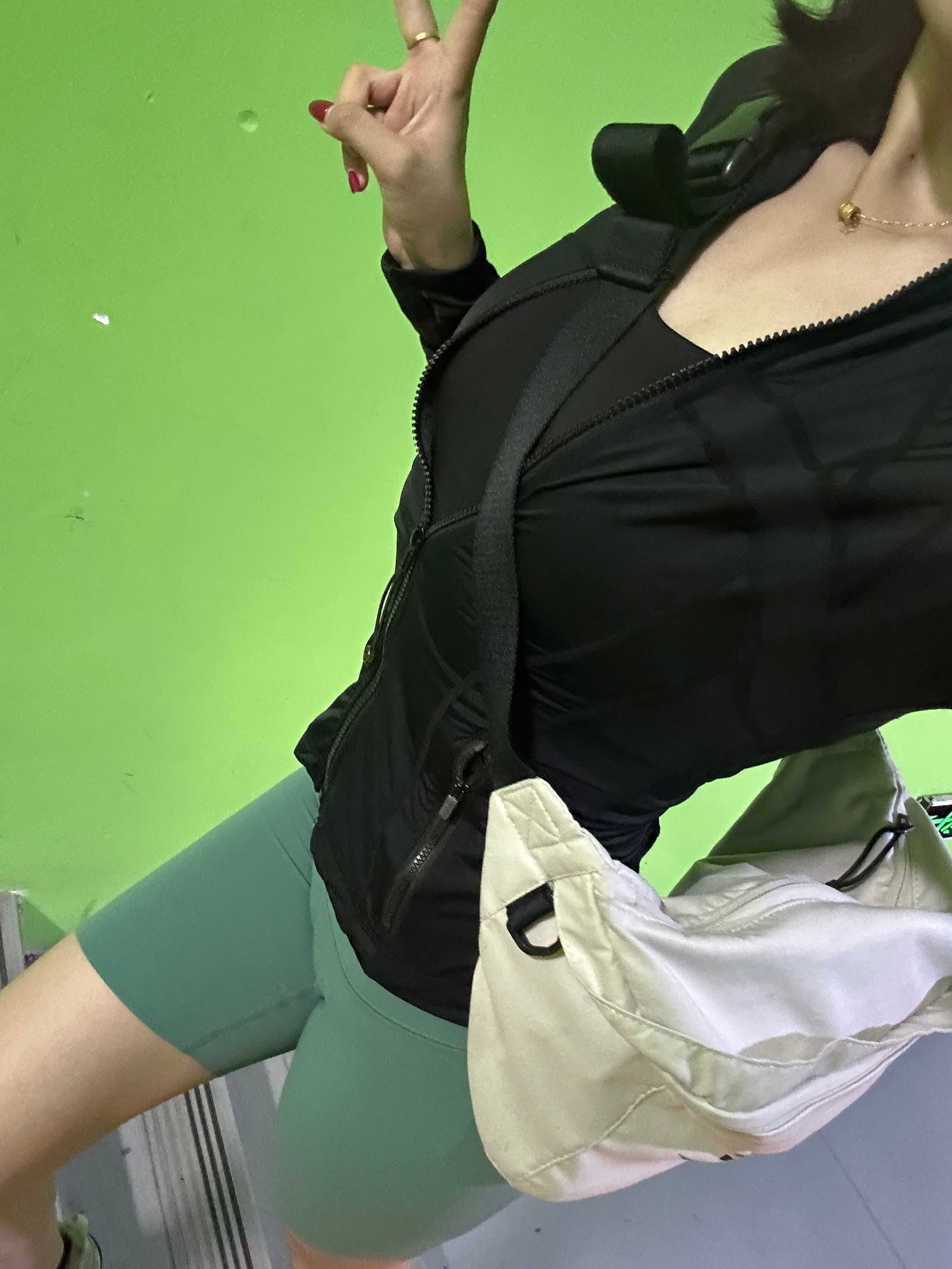嘻嘻  ​​​