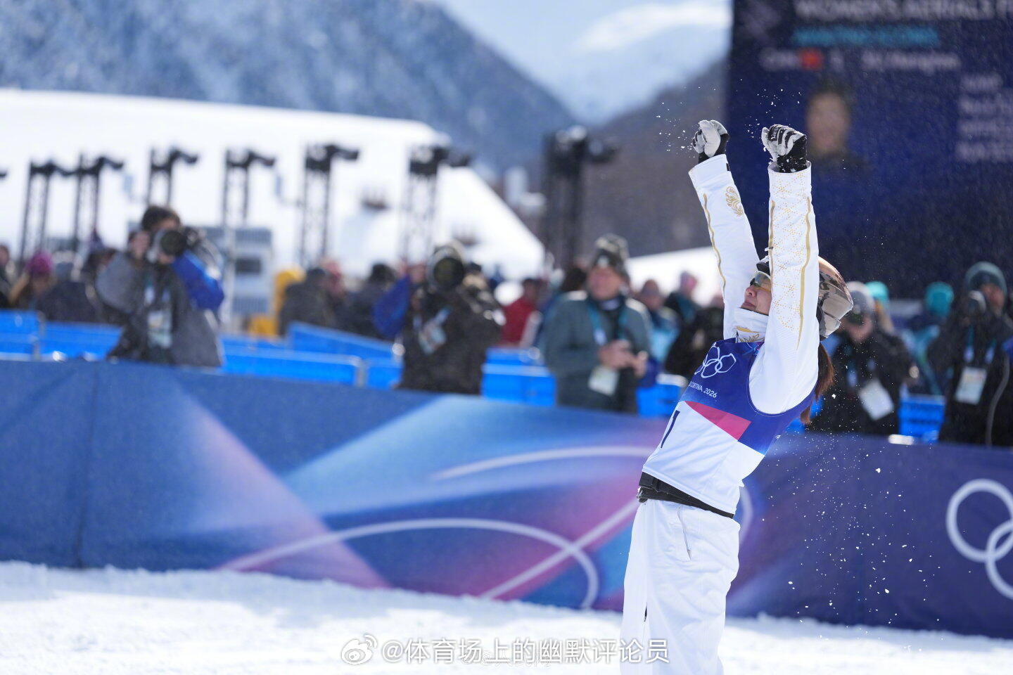 徐梦桃的状态管理有多绝35岁徐梦桃用赛场表现诠释何为“传奇状态”。在伤病与年龄的