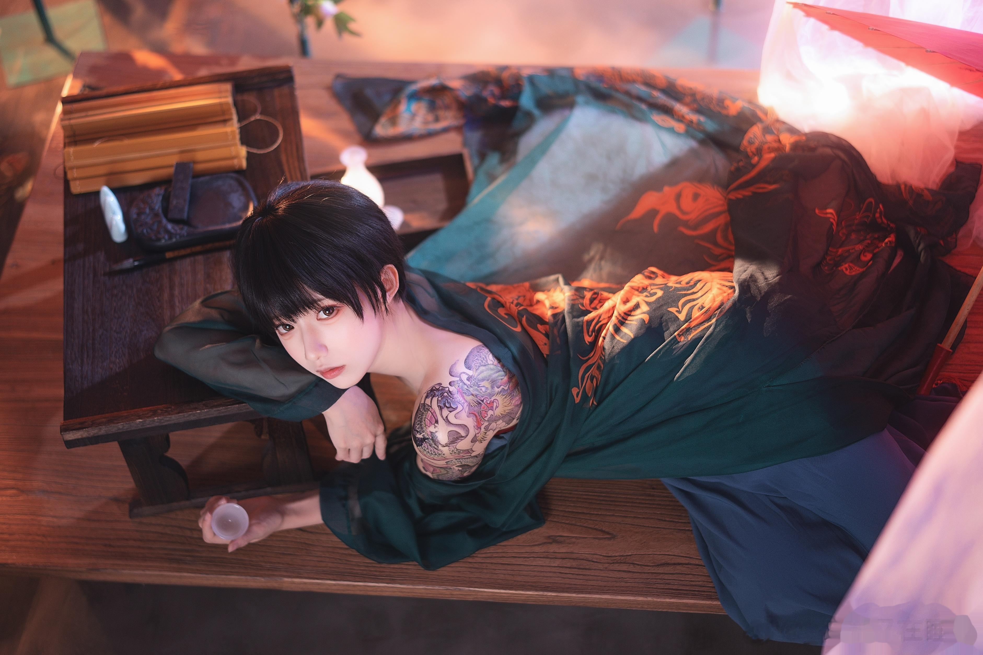 #鬼刀[超话]##壁纸[超话]##小绿##仿妆##炒冷饭##短发# “而我，也永