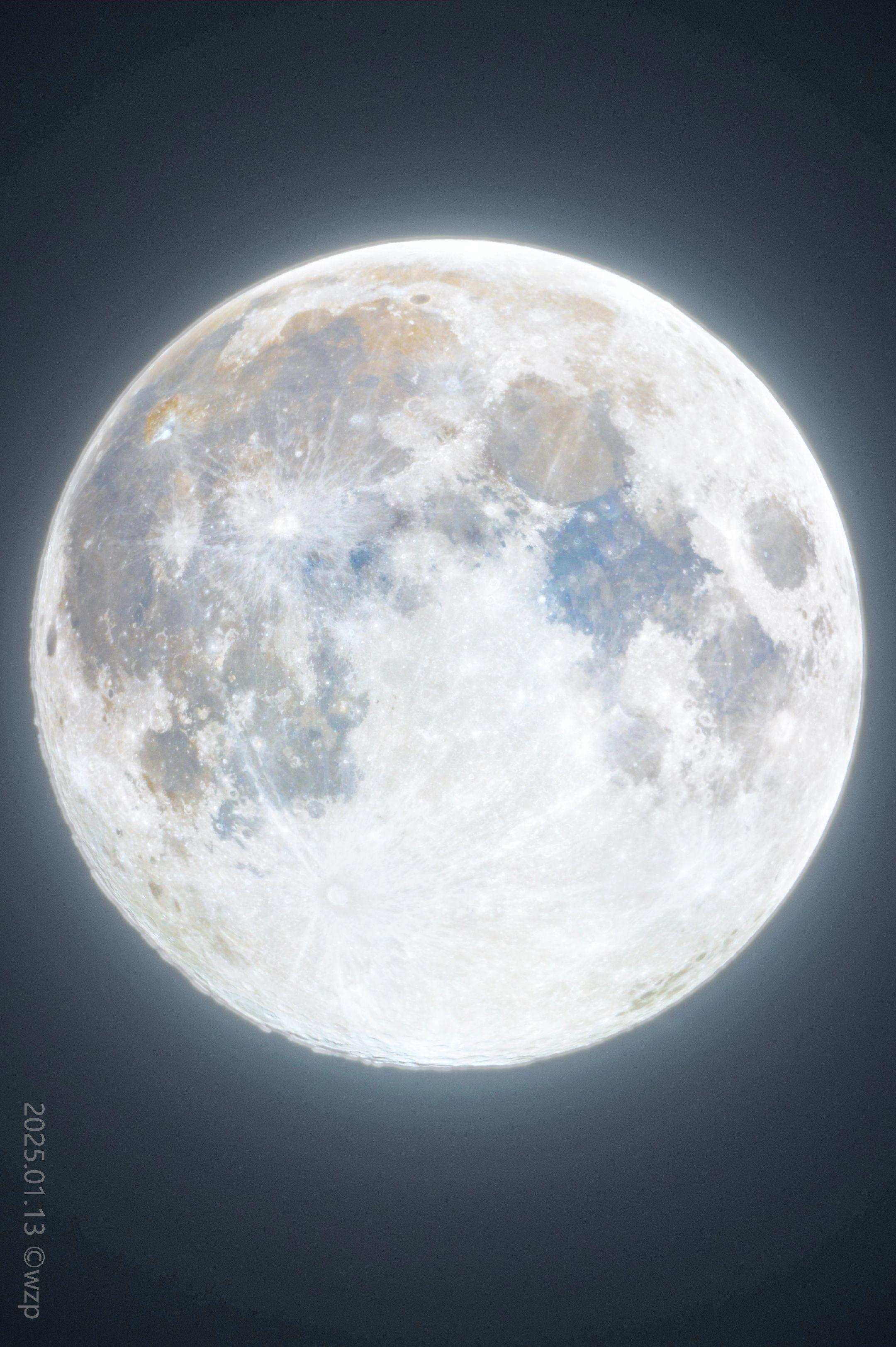 今天是超级月亮！也是2025最后一次满月🌕来看看我在今年拍过的月亮吧...