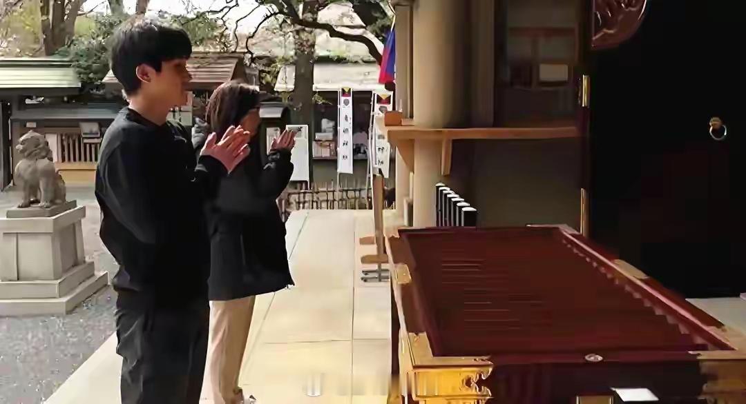 中国军网点名张本智和 军网点名张本智和参拜东乡神社，本质是敲打日本极右翼借文体偶