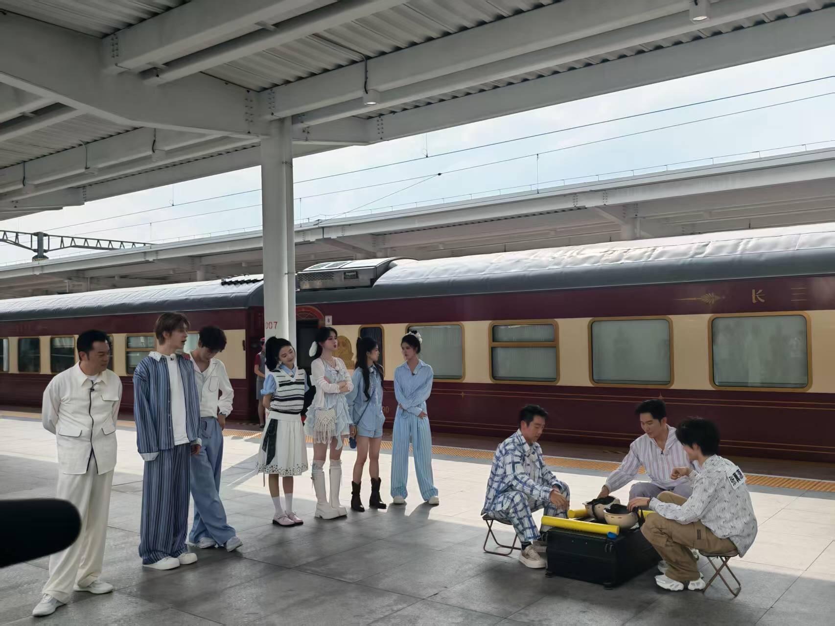 玩啥游戏呢。 