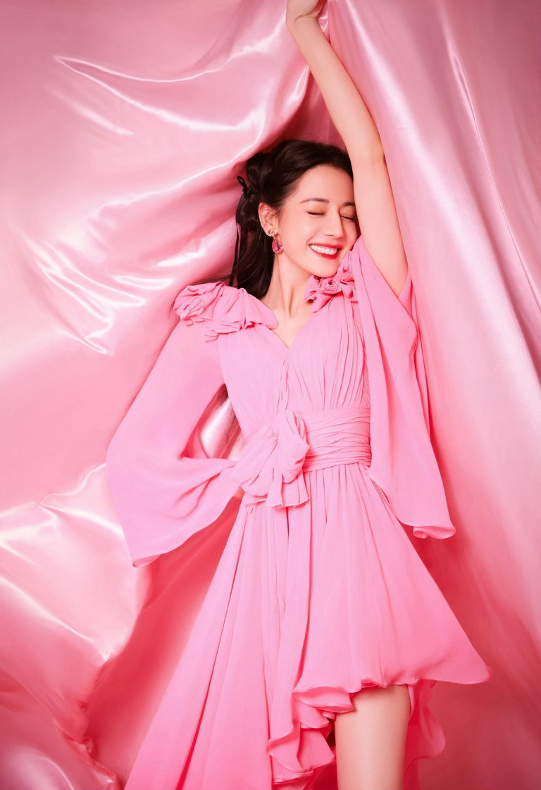 谁家芭比从柜里出来啦🎀🌷💗 