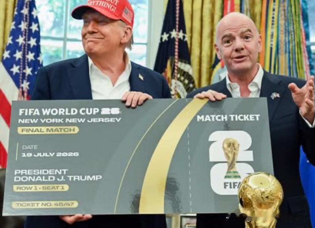 🇺🇸 白宫确认！特朗普将出席世界杯决赛，并与因凡蒂诺共同颁奖

白宫新闻秘书
