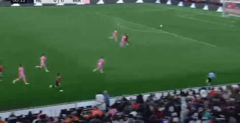 迈阿密率先丢球，经典开局......[允悲][允悲][允悲]#新英格兰革命vs迈